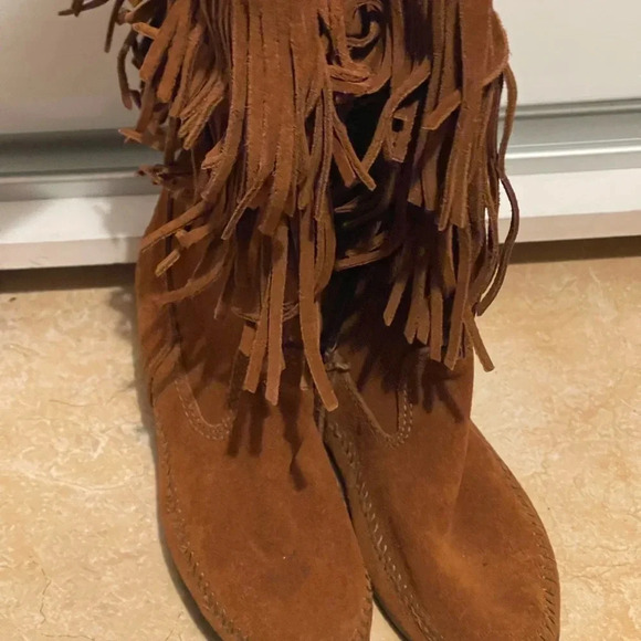 Minnetonka Boots Womens 6 3 Tier Fringe Moccasin Tall Boot Brown Suede leather - Picture 2 of 7